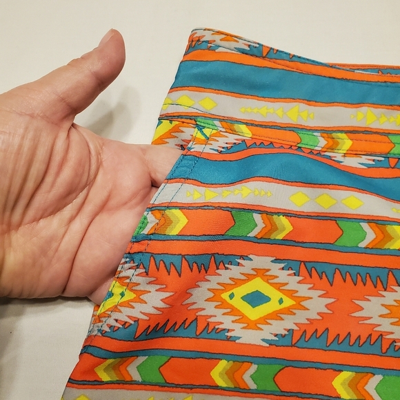 Chubbies Board Shorts/Swim Trunks Women's Size Medium Aztec Print Lined Inside. - Picture 5 of 9